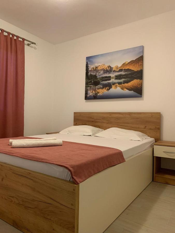 Apartments Marija Тиват Стая снимка