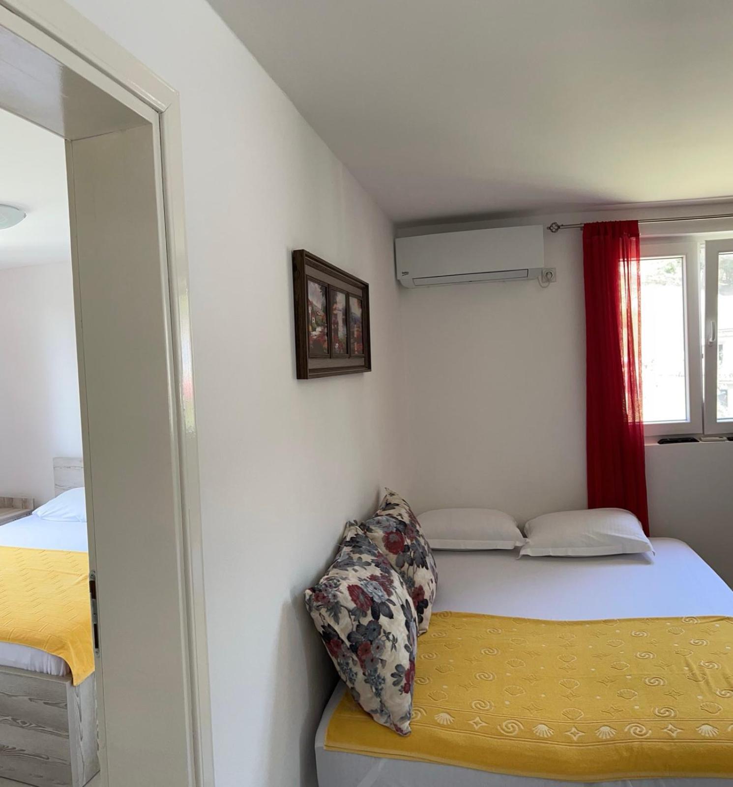 Apartments Marija Тиват Екстериор снимка