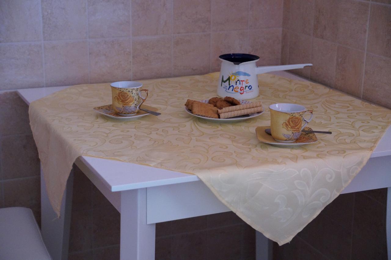 Apartments Marija Тиват Екстериор снимка